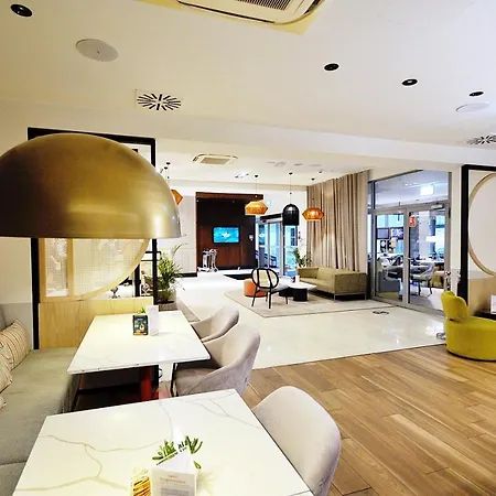 Dobruk Krystyna W Pięciogwiazdkowym Royal Tulip Apartament